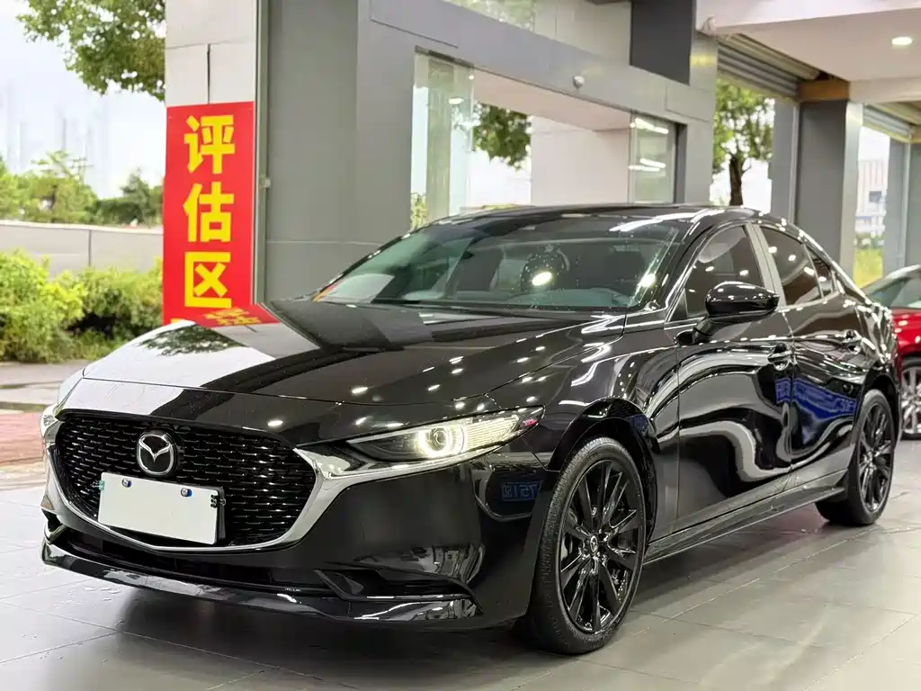 Mazda 3 Axela 2024