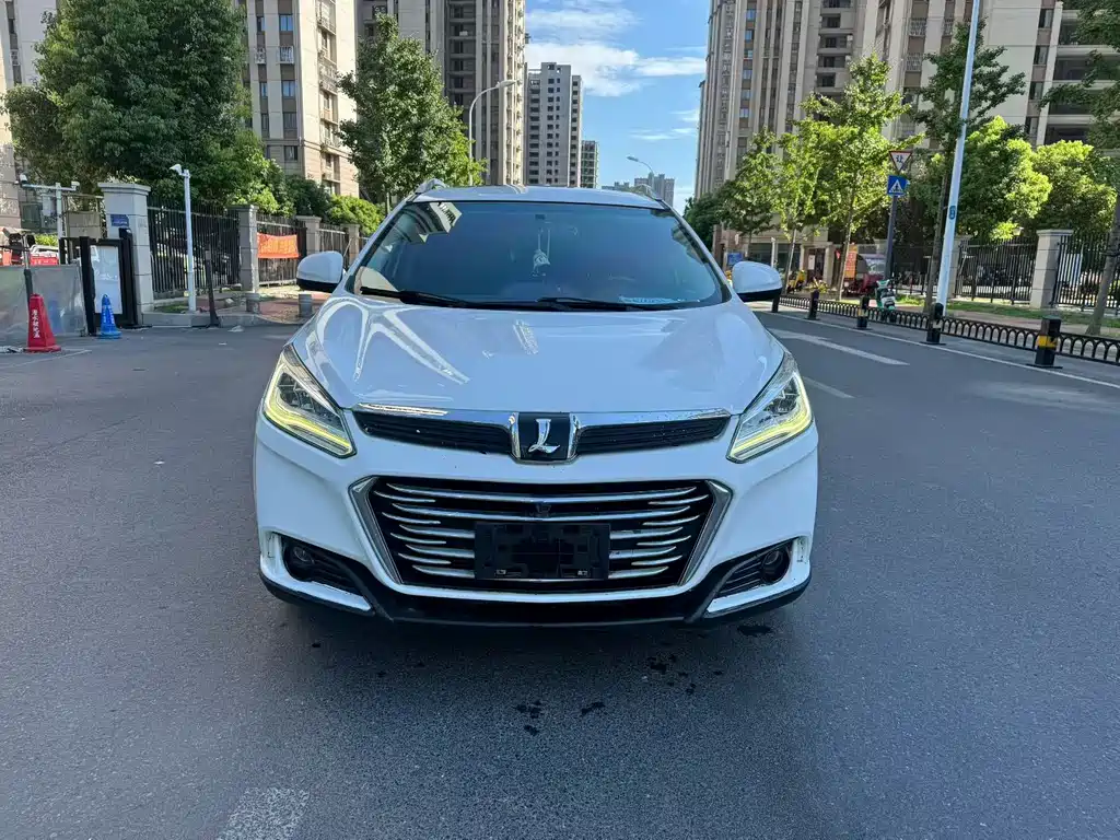 Luxgen You6 SUV 2017 — фото 1