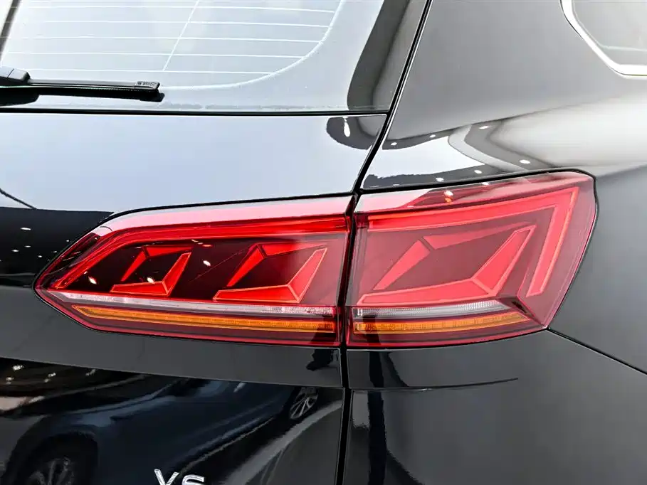 Volkswagen Touareg 2021 — фото 10
