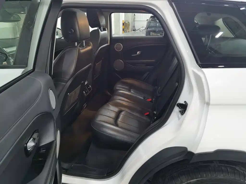 Land Rover Range Rover Evoque 2018 — фото 15