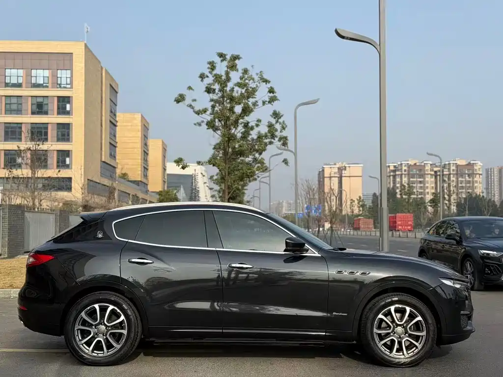 Maserati Levante 2020 — фото 4