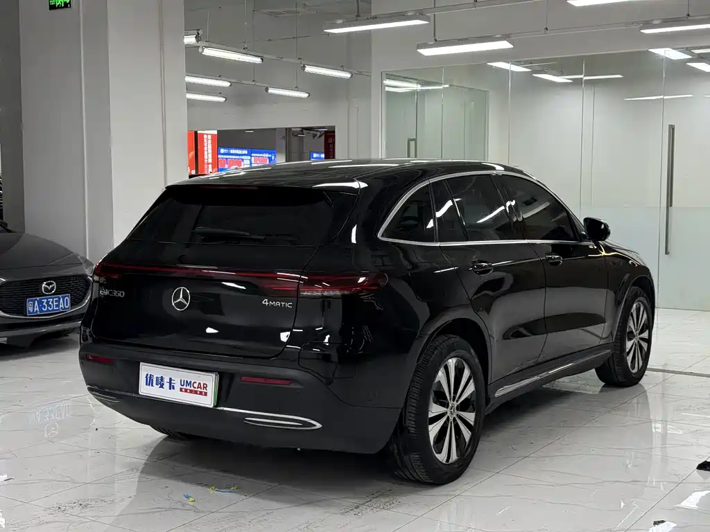 Mercedes-Benz EQC 2022 — фото 6