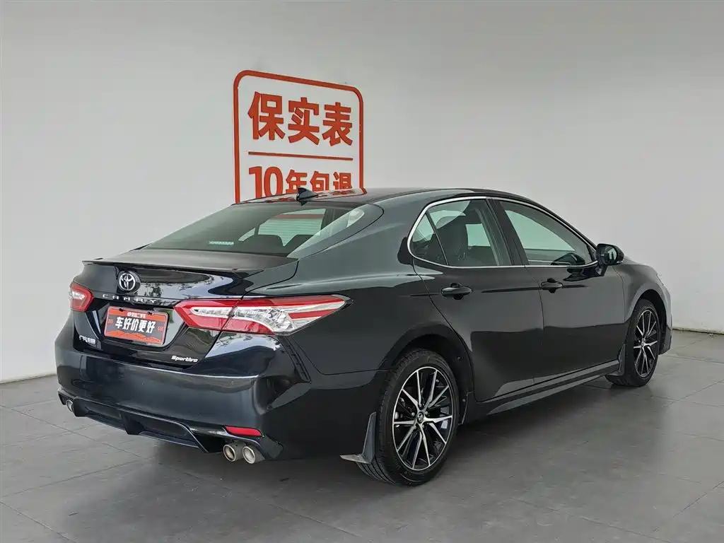 Toyota Camry 2022 — фото 2
