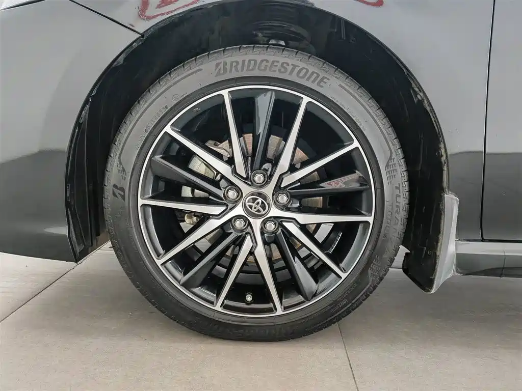 Toyota Camry 2022 — фото 17