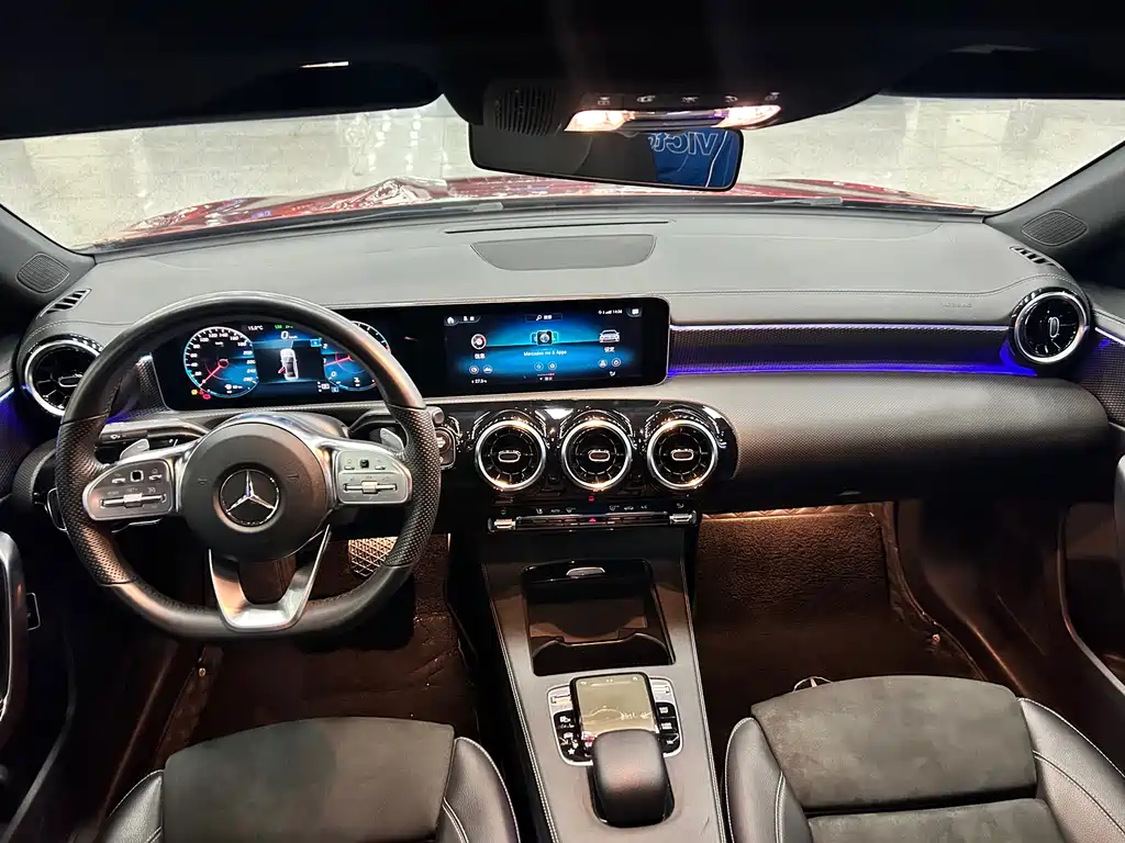 Mercedes-Benz A-Class 2019 — фото 10