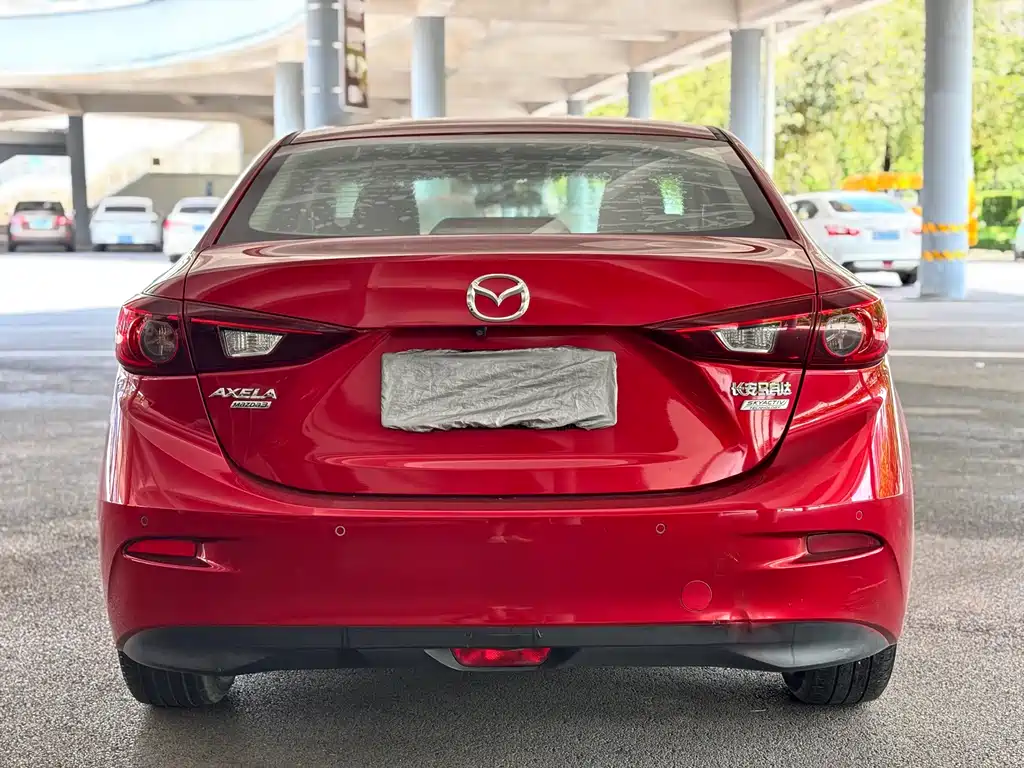 Mazda 3 Axela 2016