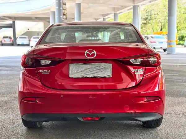 Mazda 3 Axela 2016
