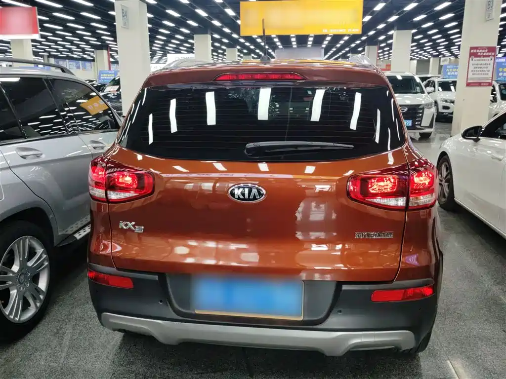 Kia KX3 2015 — фото 4
