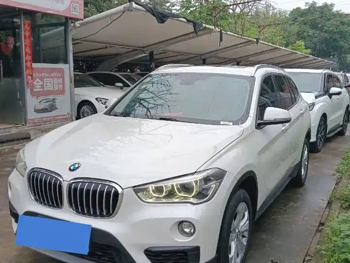 BMW X1 2017 — фото 1
