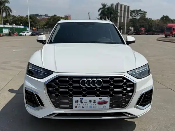 Audi Q5L 2021