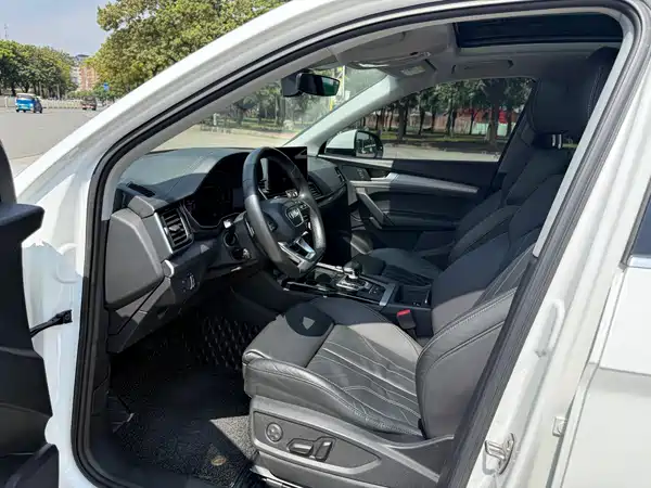 Audi Q5L 2021