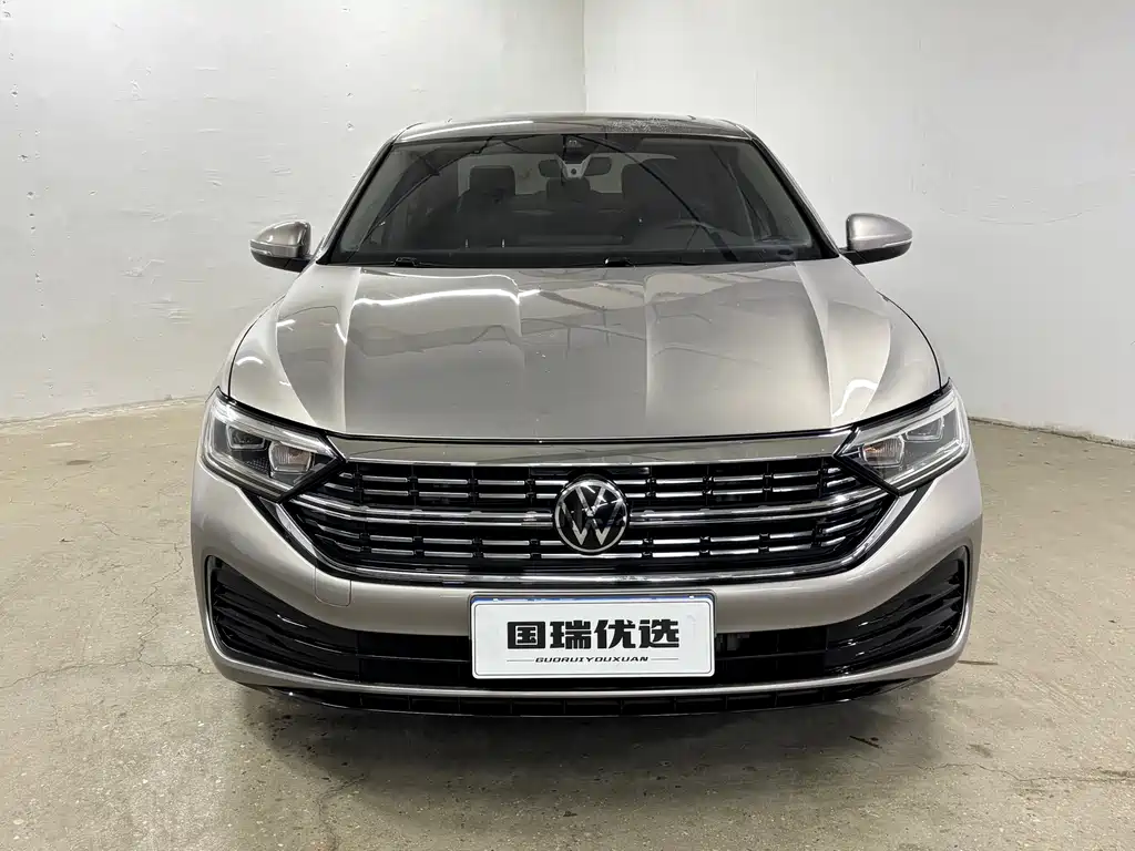 Volkswagen Sagitar 2022
