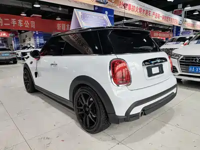 MINI MINI 2022