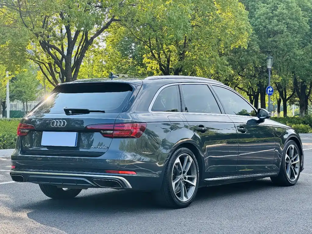 Audi A4 2020 — фото 4
