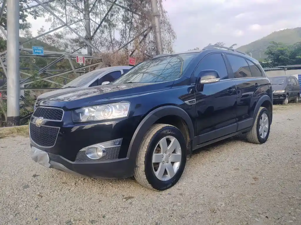 Chevrolet Captiva 2015 — фото 1