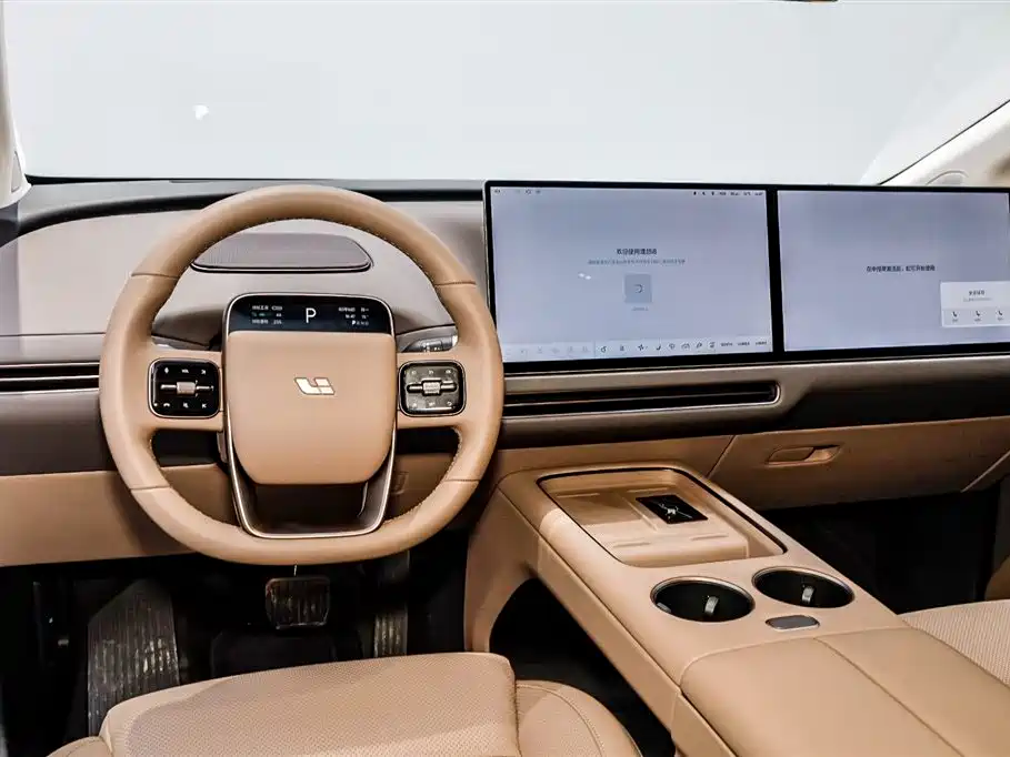Li Auto i8 2025 — фото 10