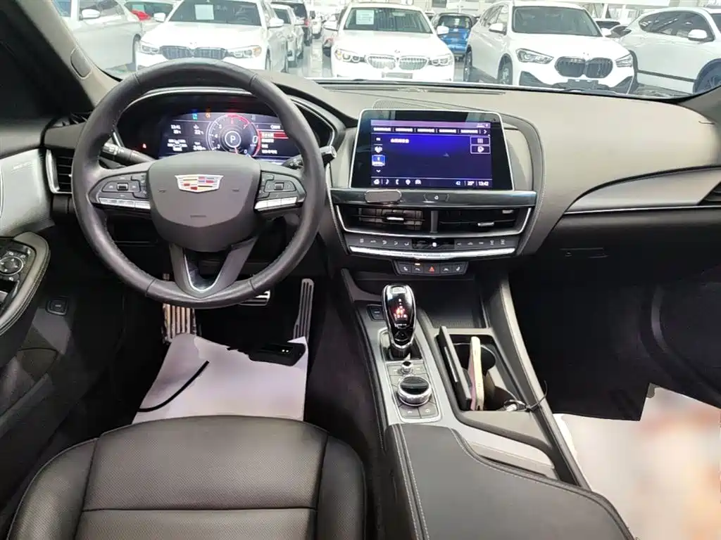 Cadillac CT5 2022 — фото 10