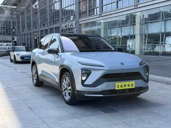 NIO ES6 2020