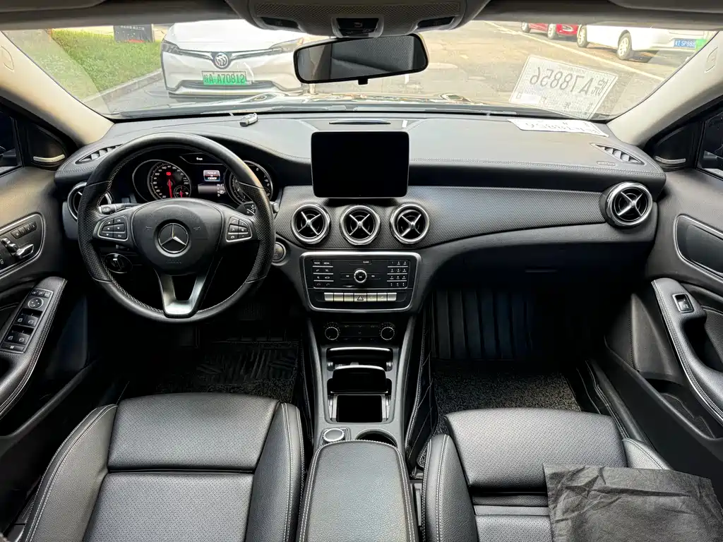 Mercedes-Benz GLA 2018 — фото 9