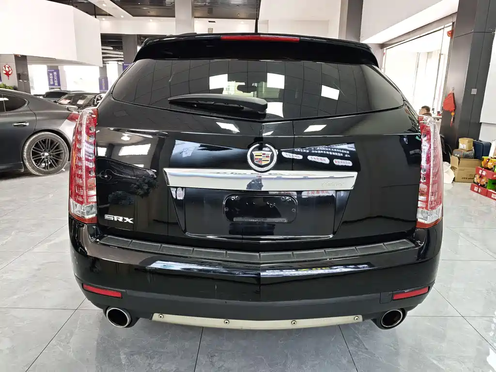 Cadillac SRX 2014 — фото 8