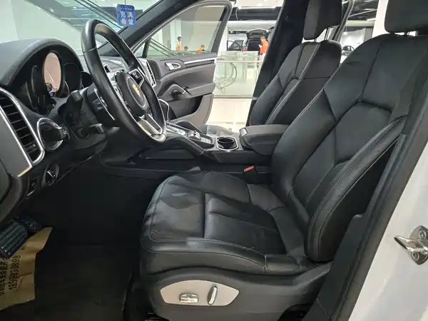 Porsche Cayenne 2015
