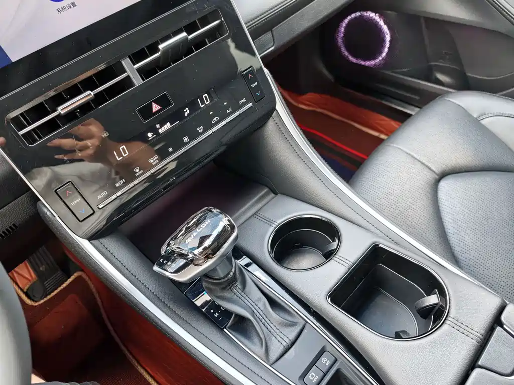 Toyota Avalon 2023 — фото 12