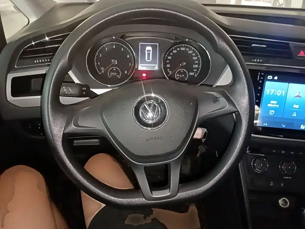 Volkswagen Touran 2016 — фото 11