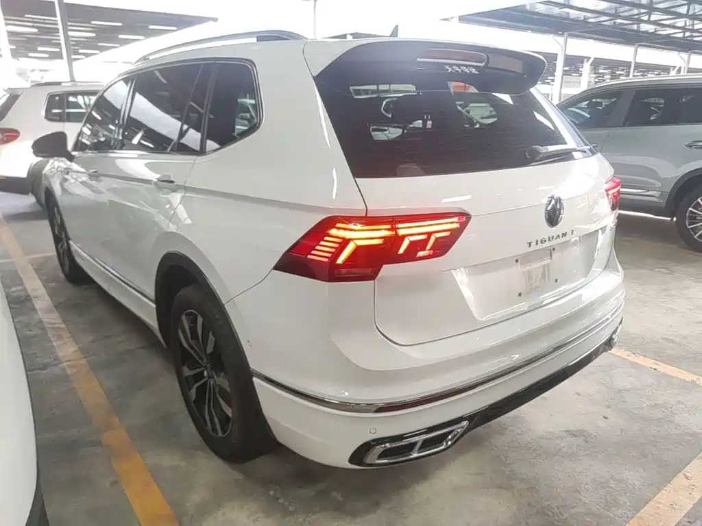 Volkswagen Tiguan L 2021
