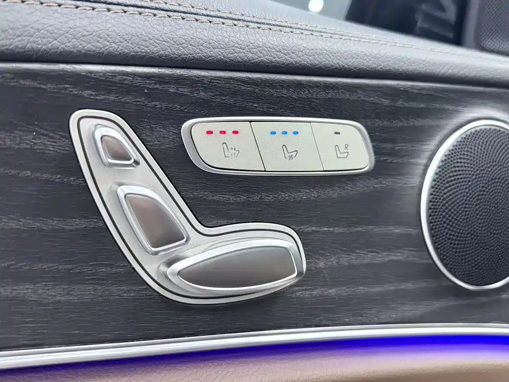 Mercedes-Benz E-Class 2022 — фото 16