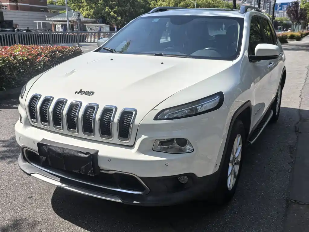 Jeep Cherokee 2016 — фото 3