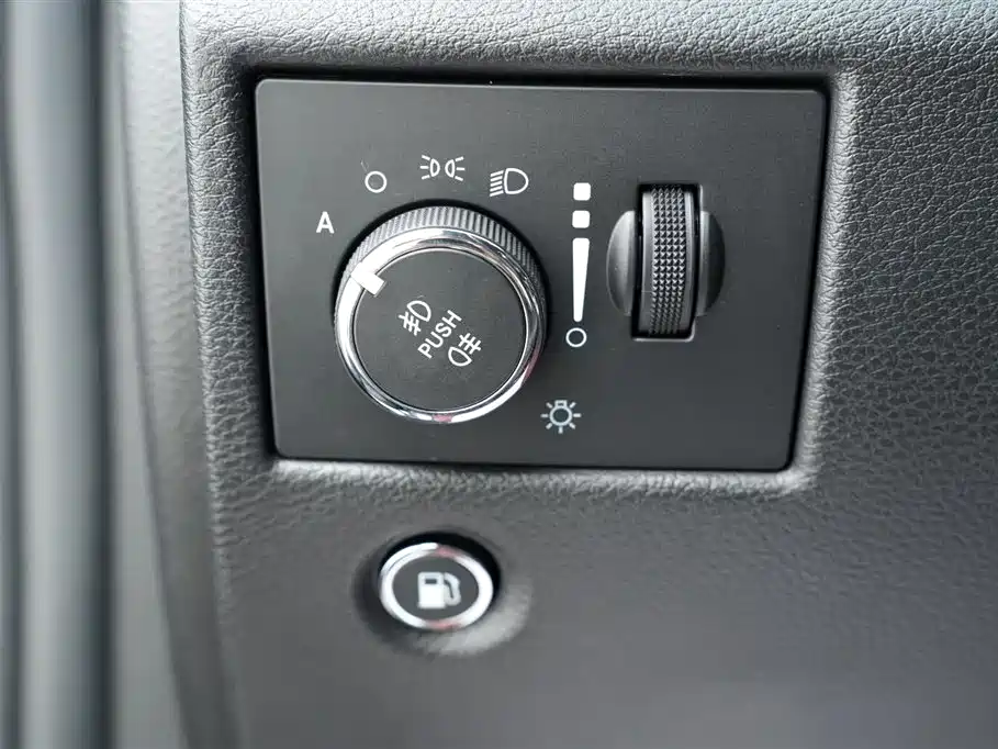 Jeep Grand Cherokee 2022 — фото 16