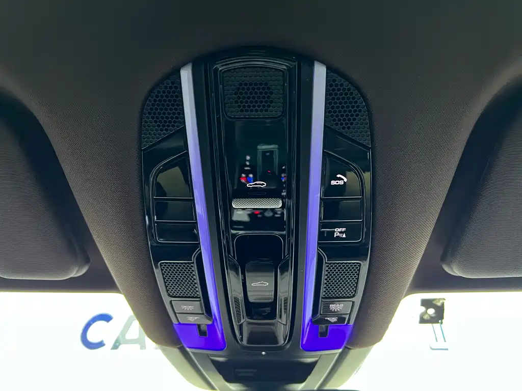 Porsche Cayenne 2020 — фото 25