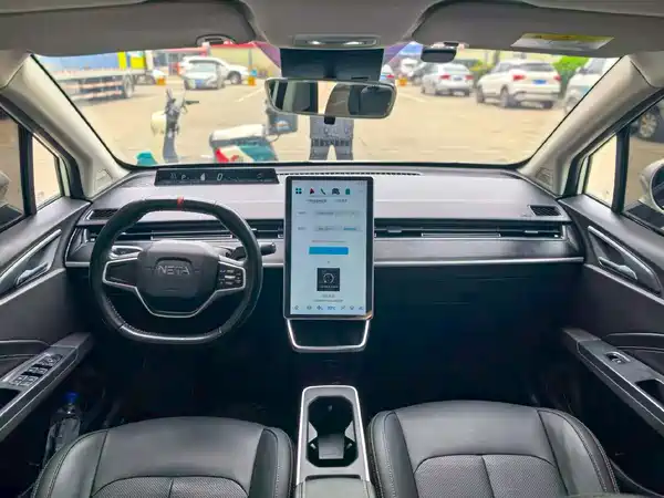 Neta V 2023