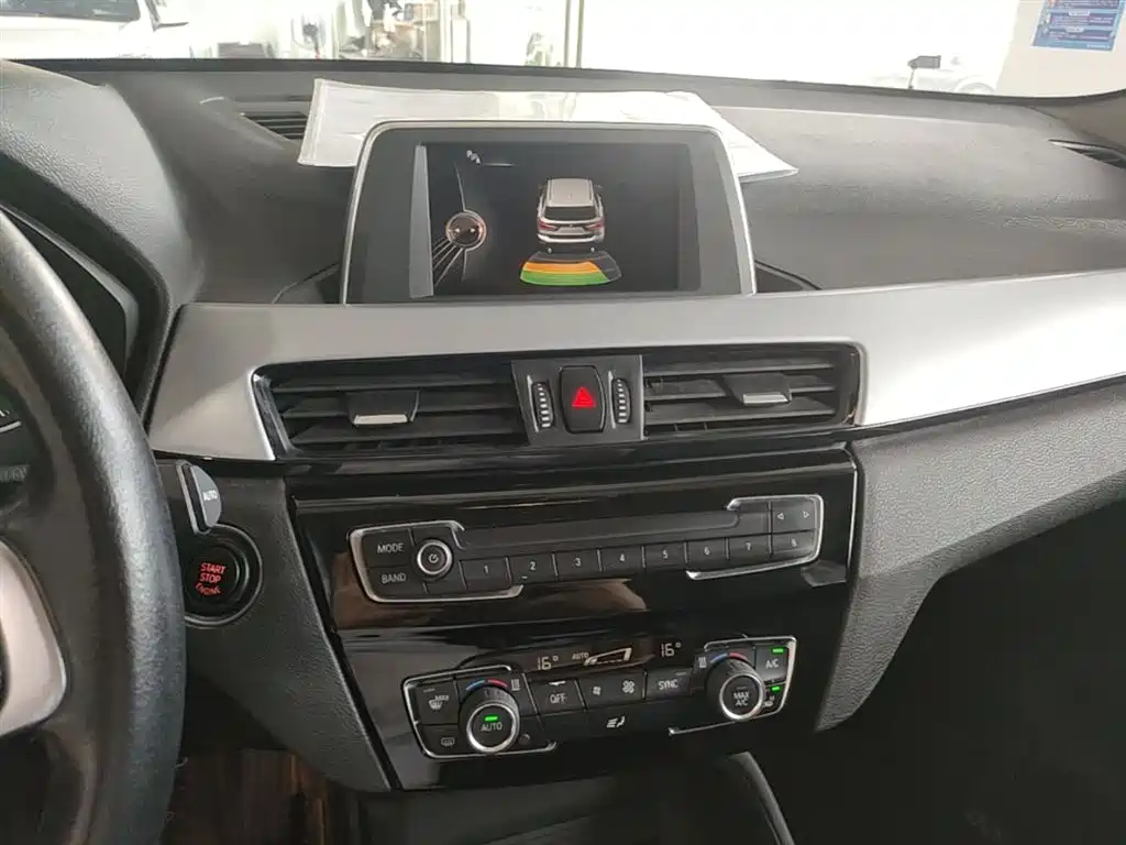 BMW X1 2017 — фото 13