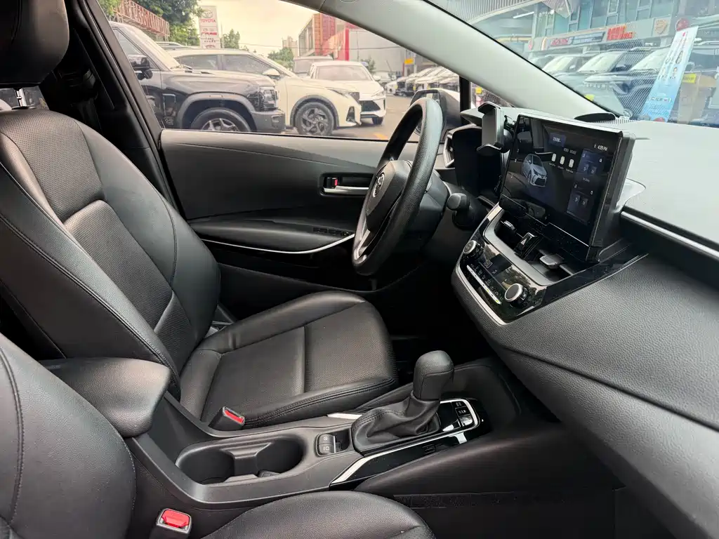 Toyota Corolla 2023 — фото 15