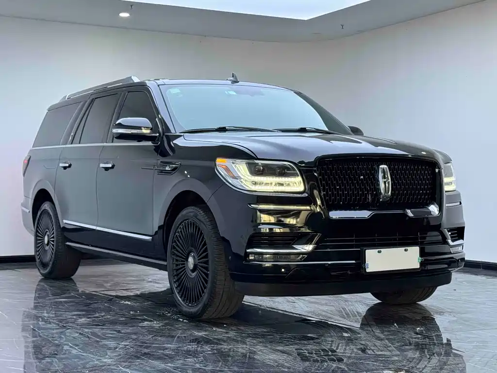 Lincoln Navigator 2018 — фото 3