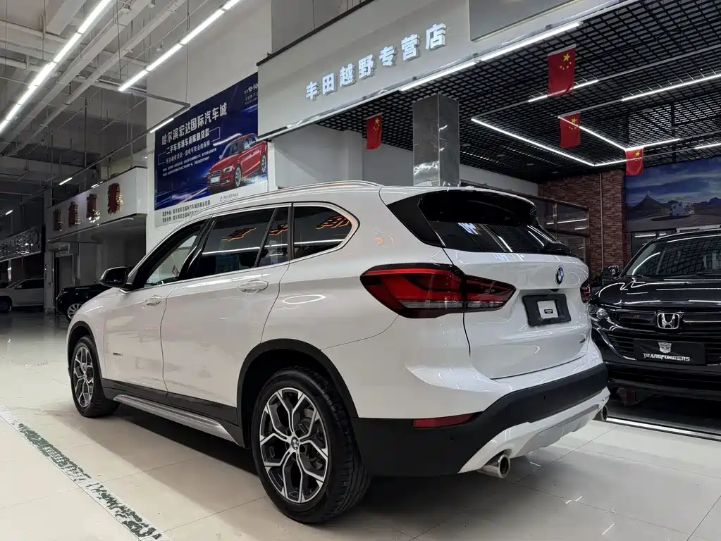 BMW X1 2022 — фото 8