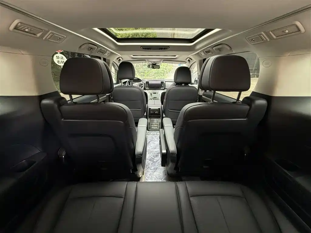 GAC Motor Trumpchi M8 2022 — фото 4
