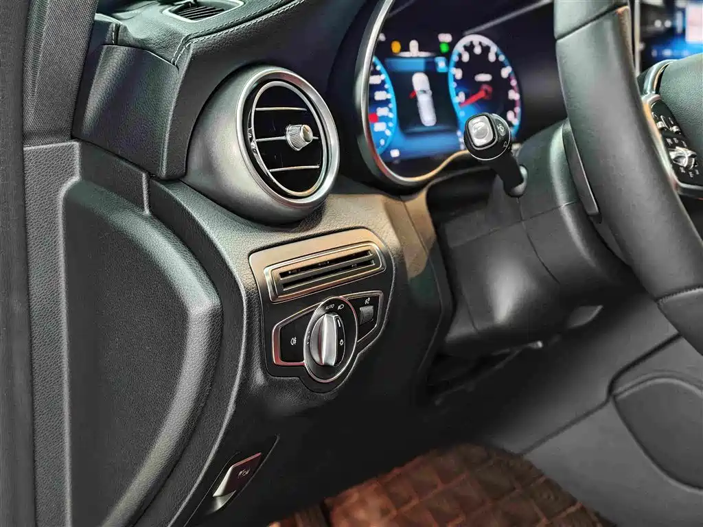 Mercedes-Benz GLC 2020 — фото 20