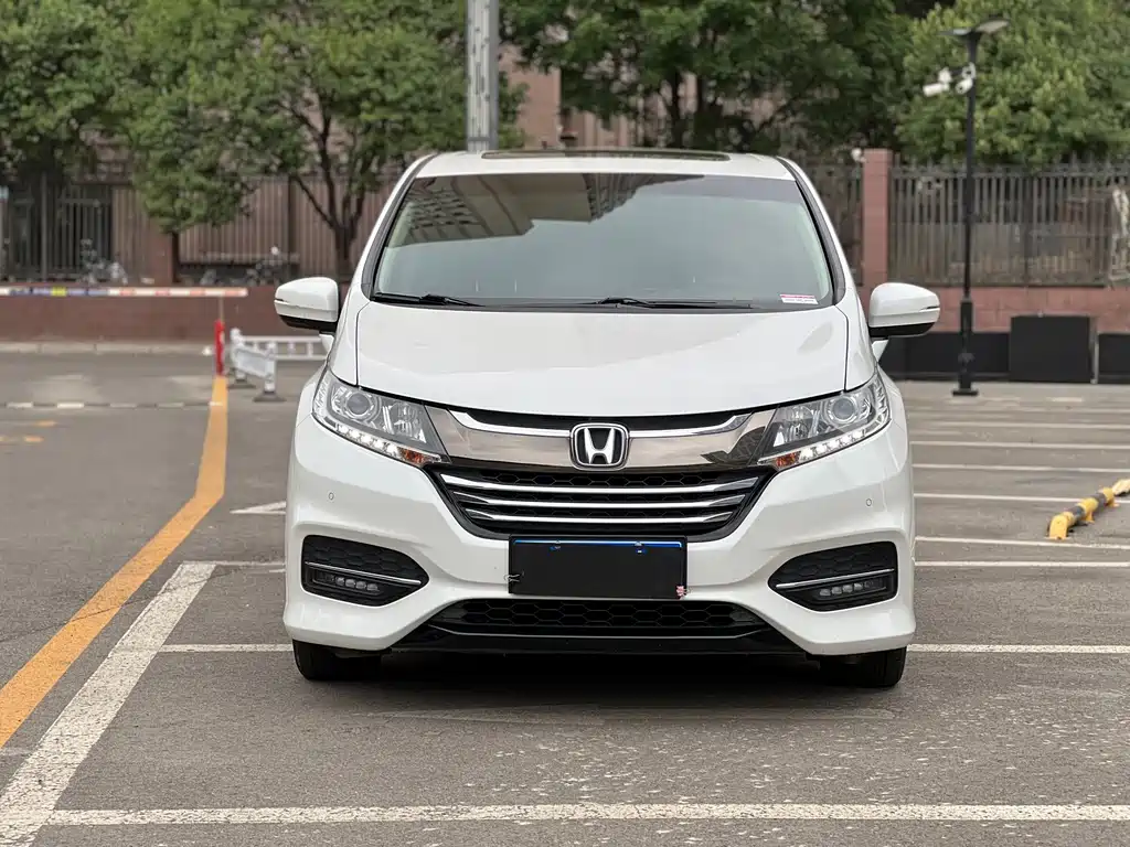 Honda Odyssey 2019 — фото 2