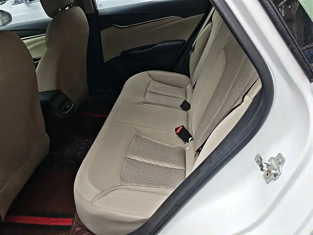 Buick Excelle 2017 — фото 17
