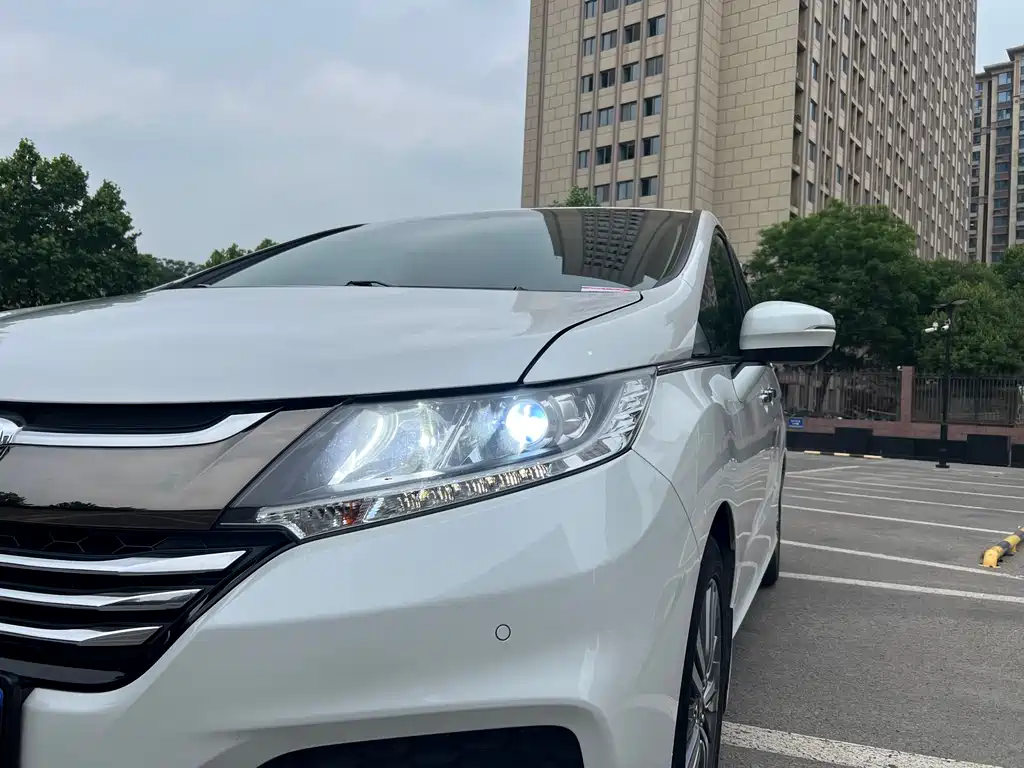 Honda Odyssey 2019 — фото 9