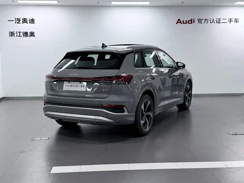 Audi Q4 e-tron 2024 — фото 4