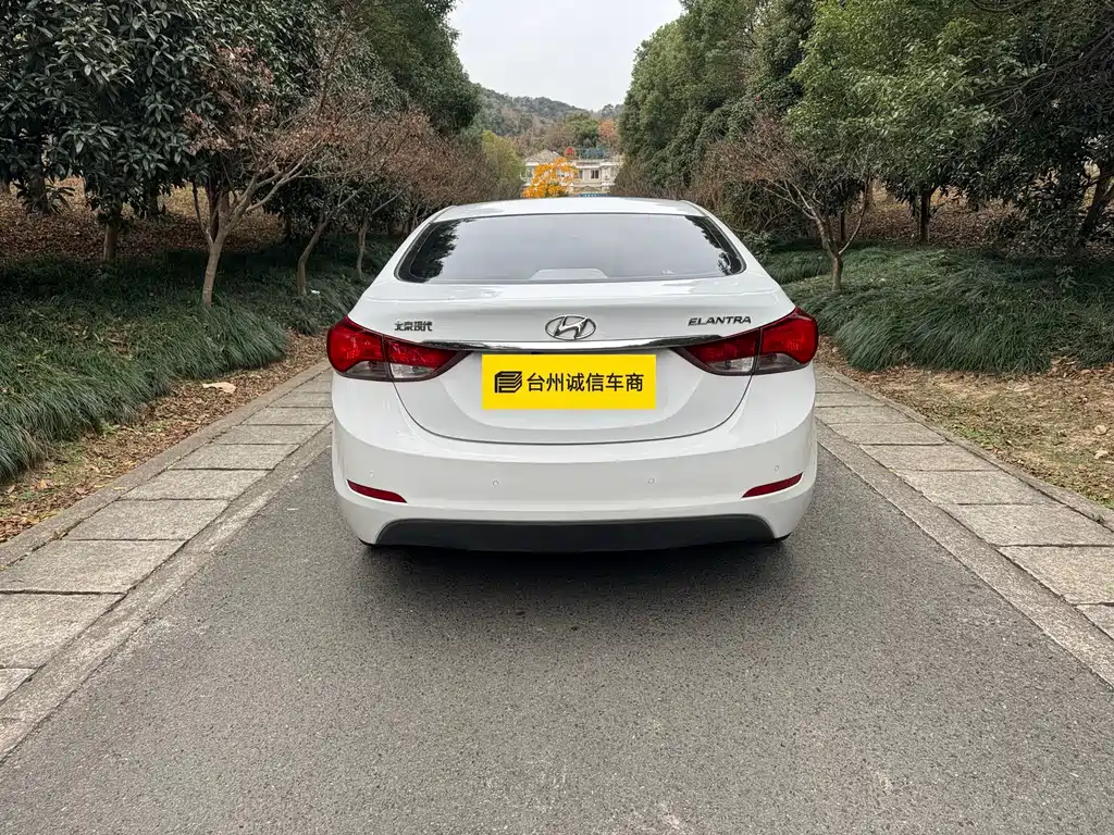 Hyundai Elantra 2017