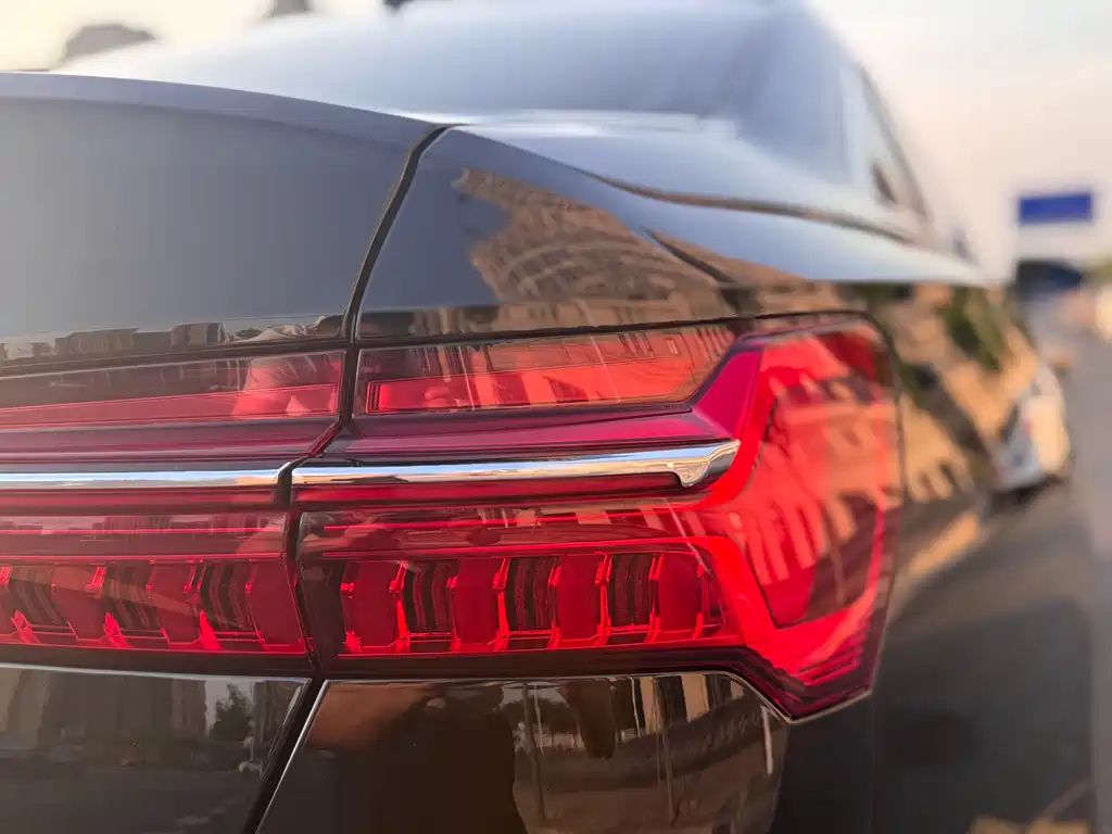 Audi A6L 2022 — фото 13