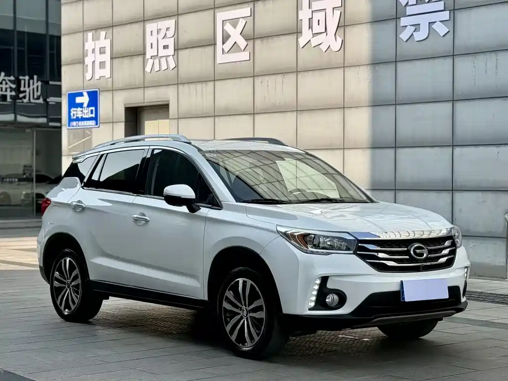 GAC Motor Trumpchi GS4 2017 — фото 3