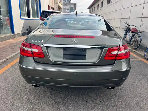 Mercedes-Benz E-Class 2009