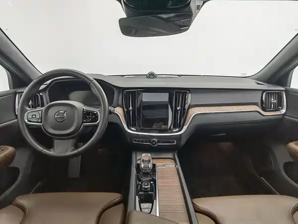 Volvo S60 2022