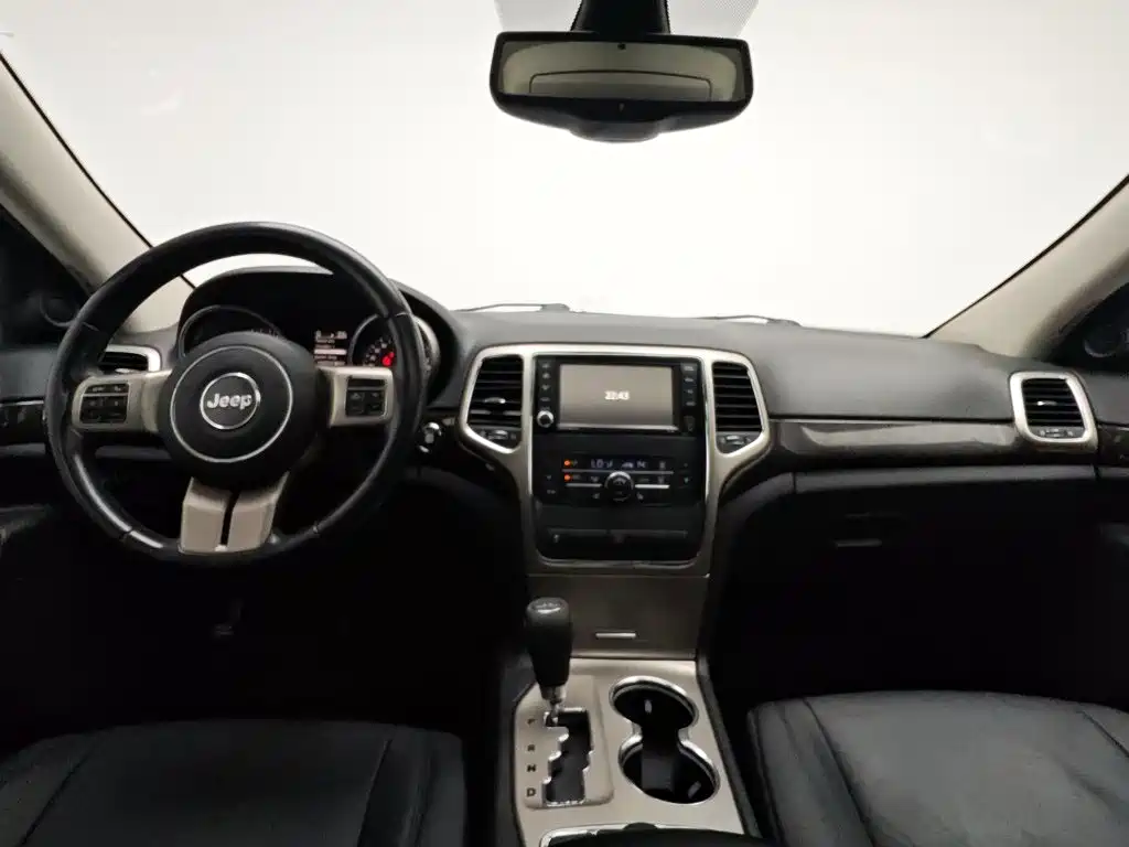 Jeep Grand Cherokee 2013 — фото 5
