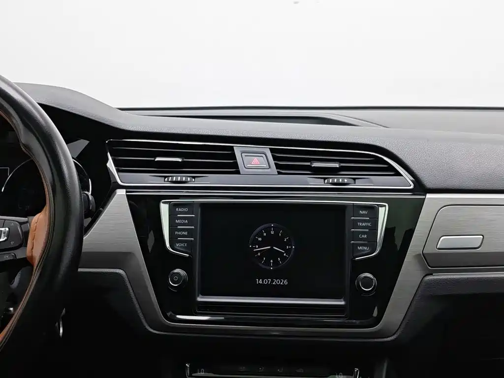 Volkswagen Touran 2019 — фото 12